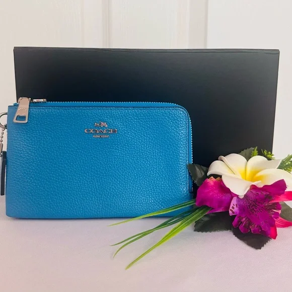 COACH ~ Small Vibrant Blue Pebbled Leather Wallet w/Silver Hardware - Picture 5 of 10